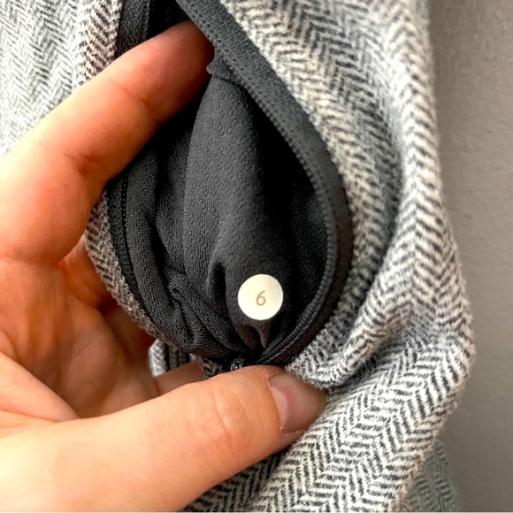Lululemon Stride Jacket *Brushed Ghost Heathered Coal Herringbone/Coal Size 6 - Picture 11 of 11